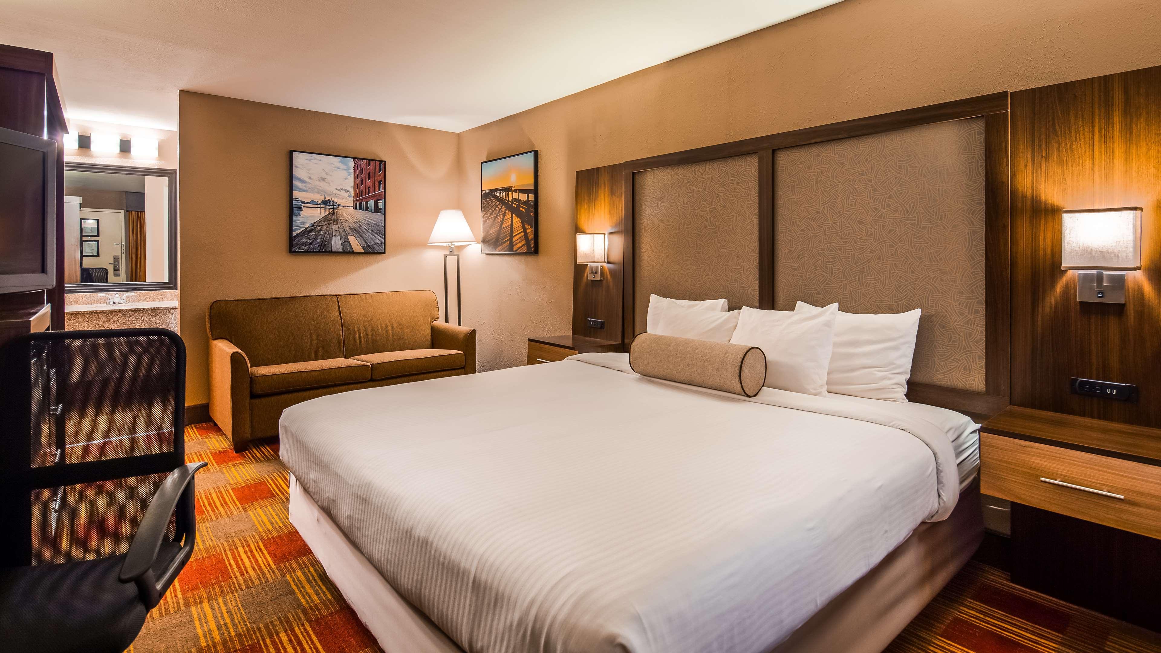 Western Plaza Hotel