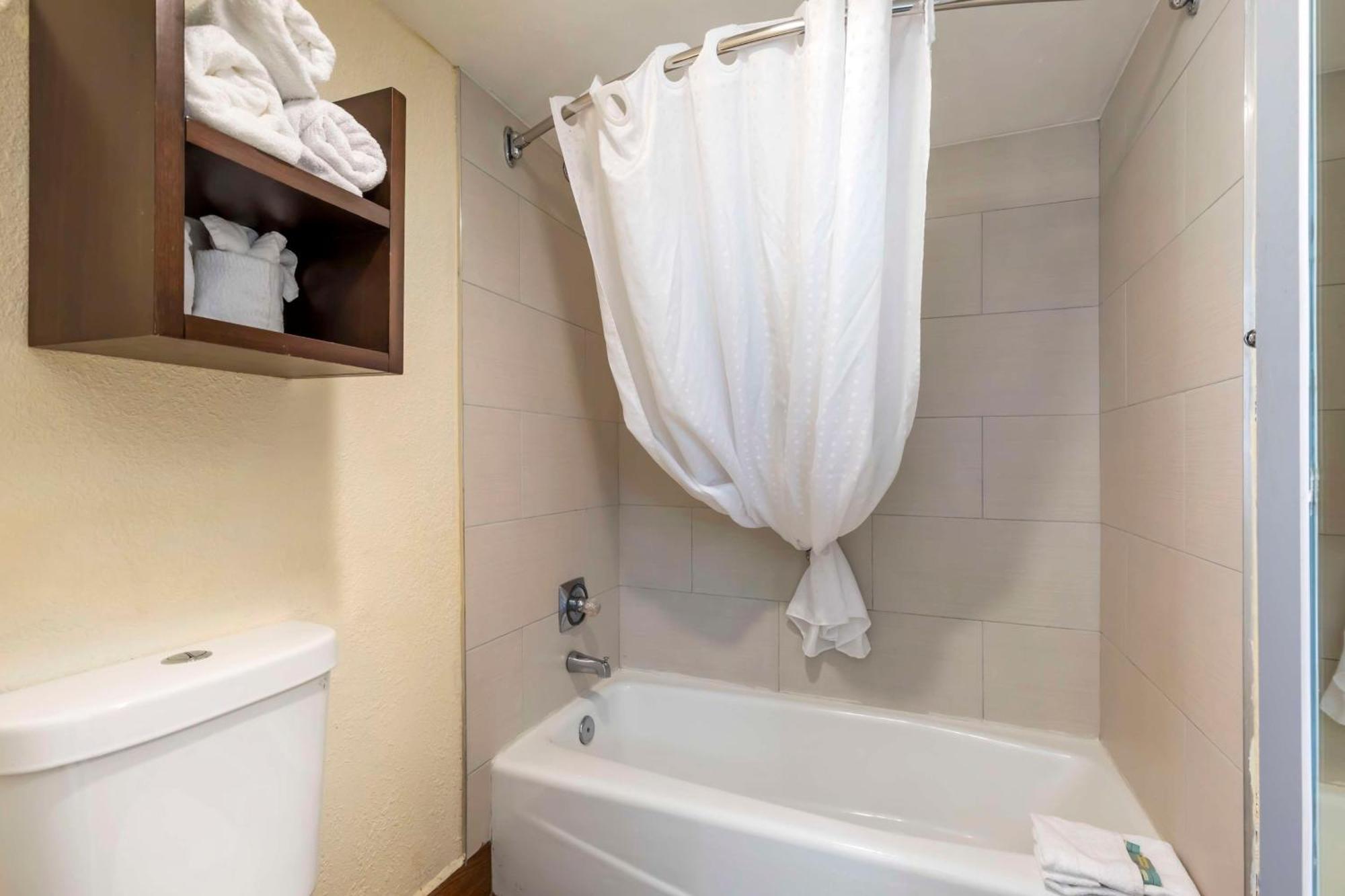 Western Plaza Hotel Salisbury