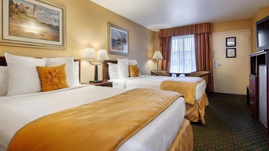 Western Plaza 3* Salisbury