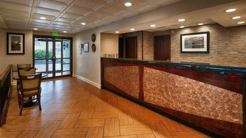 Western Plaza 3*