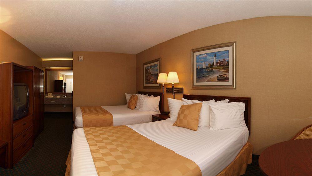 Western Plaza 3* Salisbury