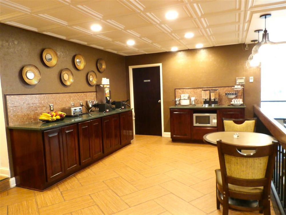 Best Western Plaza Hotel 3*