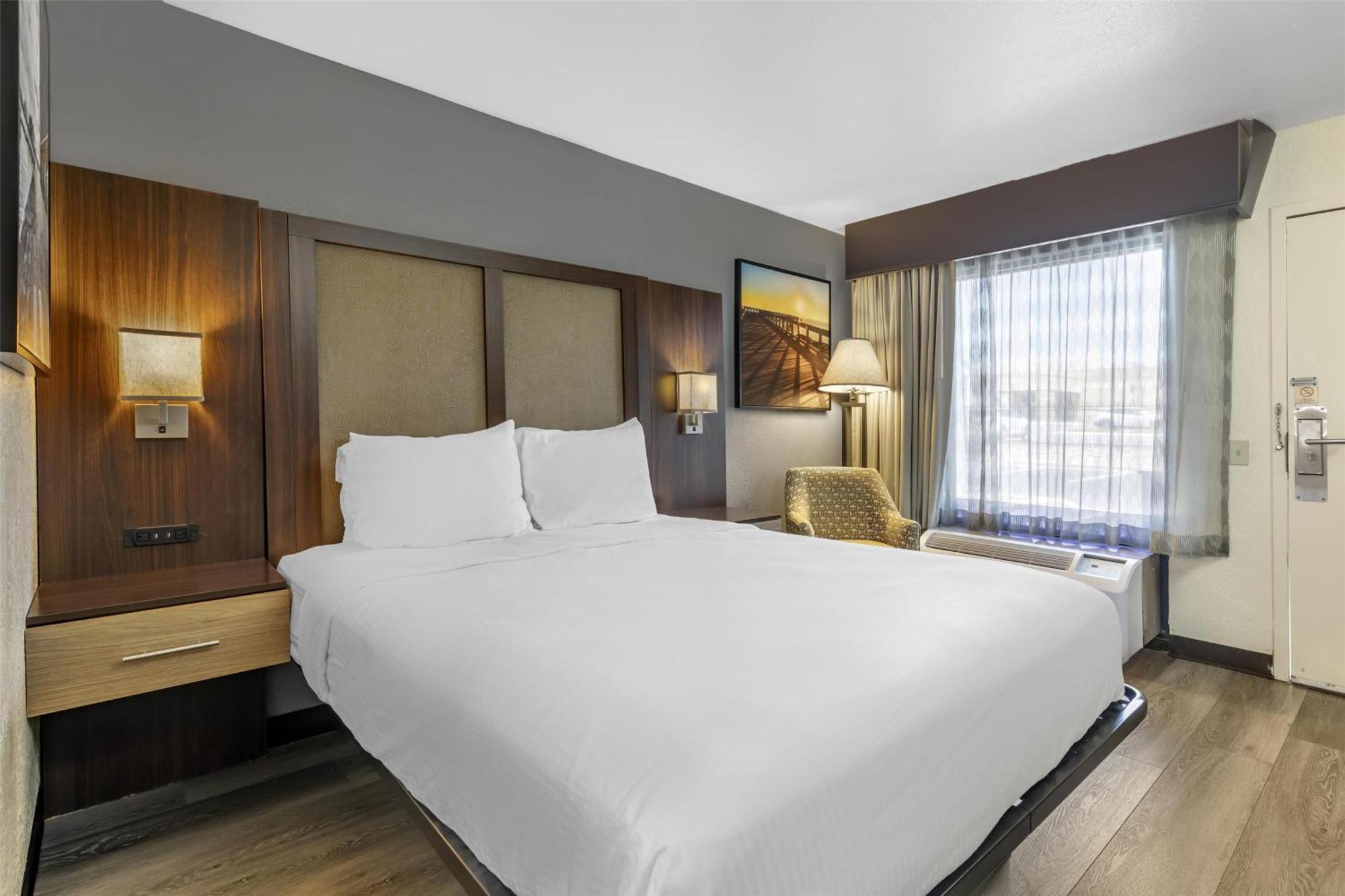 Western Plaza Hotel
