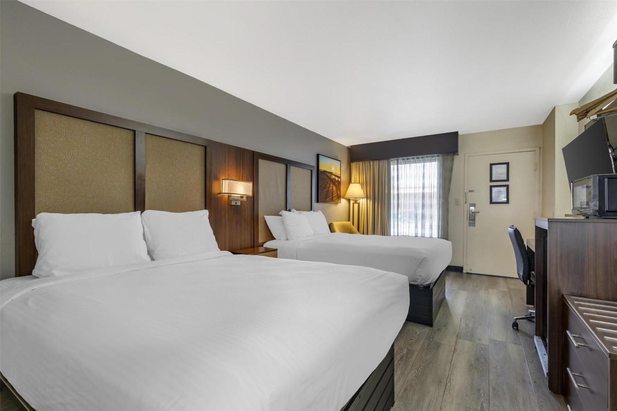 Hotel Western Plaza