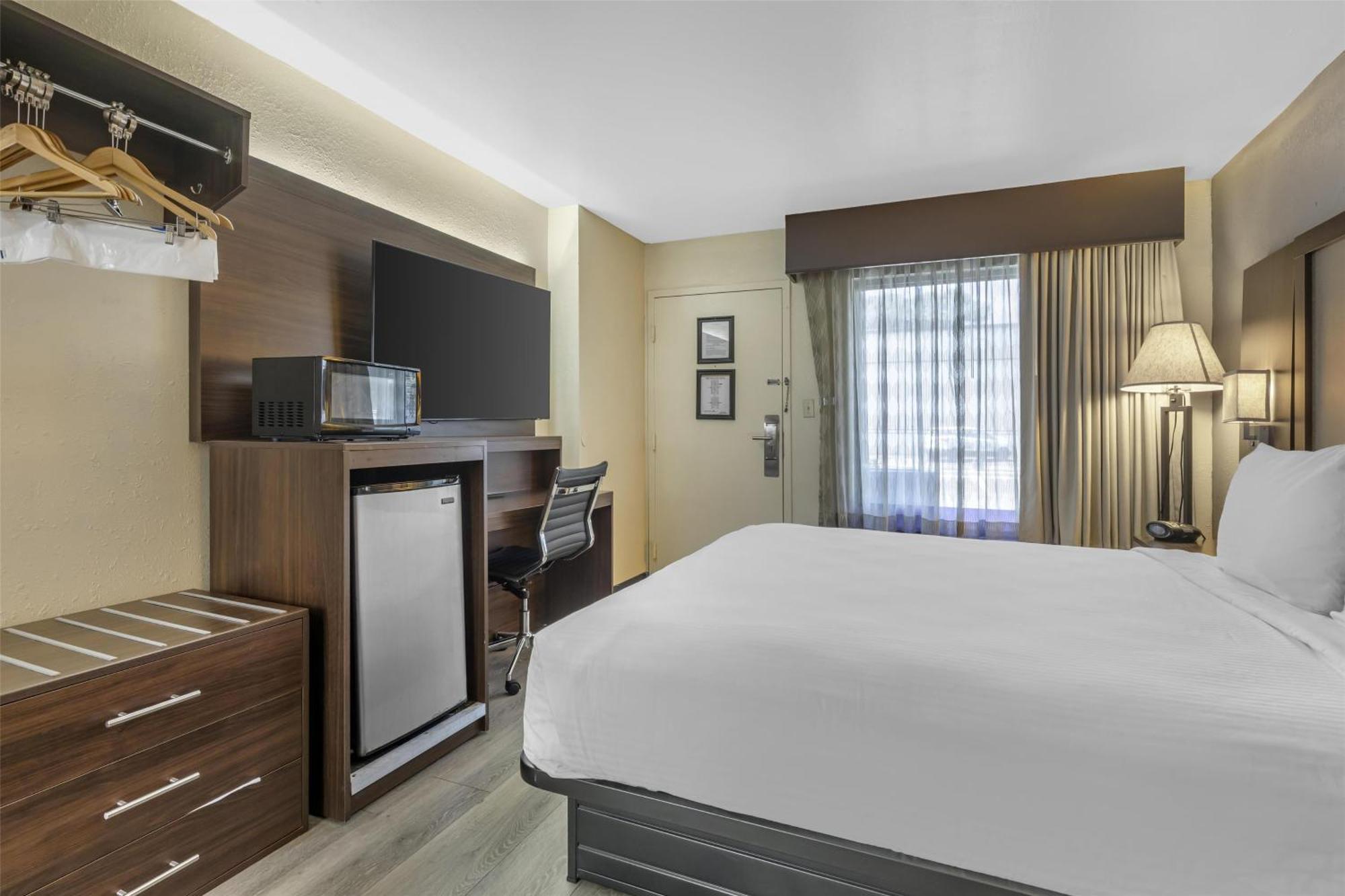 Western Plaza Hotel Salisbury