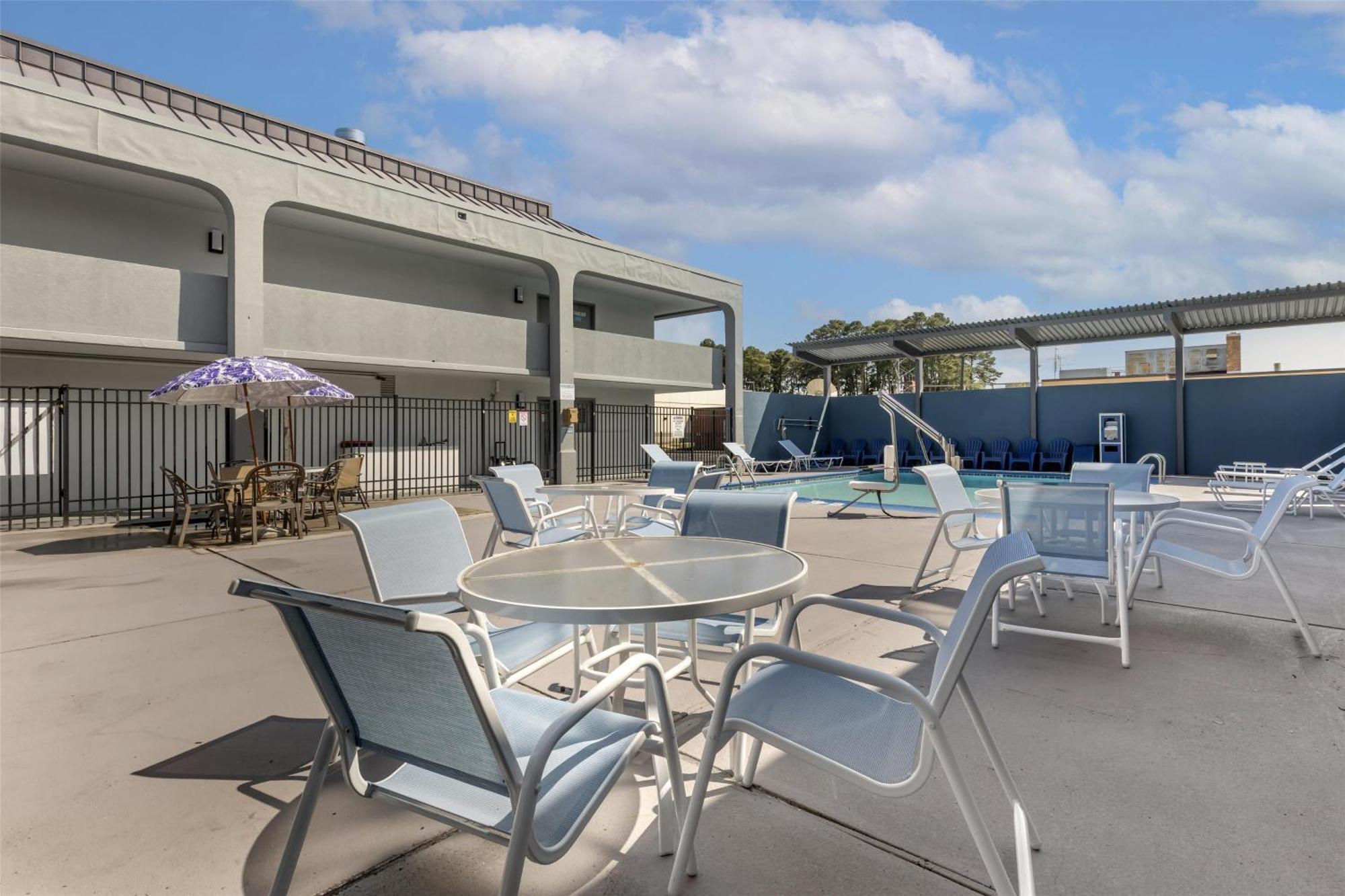 Western Plaza Hotel 3*